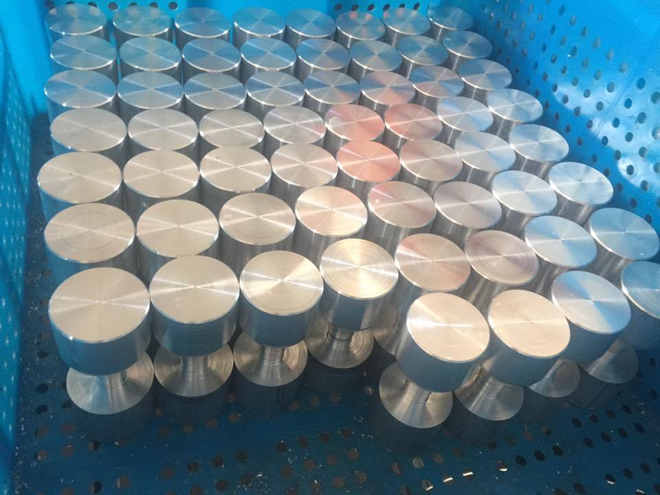 TITANIUM-LNLAMBOBRUSHED