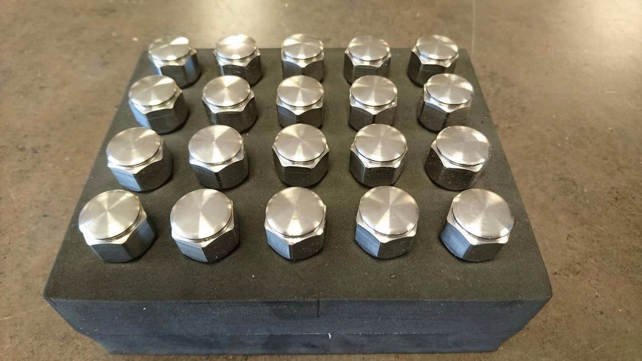 TITANIUM-LNFERRARIBRUSHED